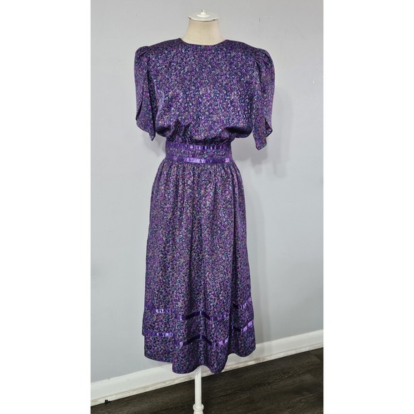 Suzi Chin for Maggy Boutique Dresses & Skirts - Maggy Boutique Vintage 80s Purple & Green Short Sleeve Midi Dress Size 8